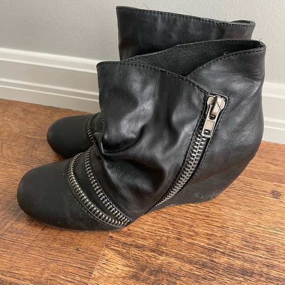 Blowfish- wedge ankle boots - Picture 2 of 4